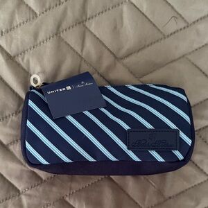 NWT United Polaris x Brooks Brothers Amenity Kit
